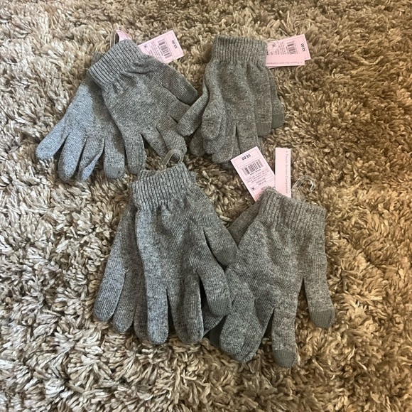 NWT Wild Fable set of 4 grey touch screen compatible gloves - Picture 2 of 2